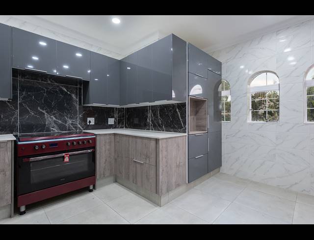 4 BEDROOM HOUSE FOR SALE IN BRACKENDOWNS